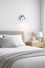 Aplica argintie din metal cu LED - imagine 2 - Homuse