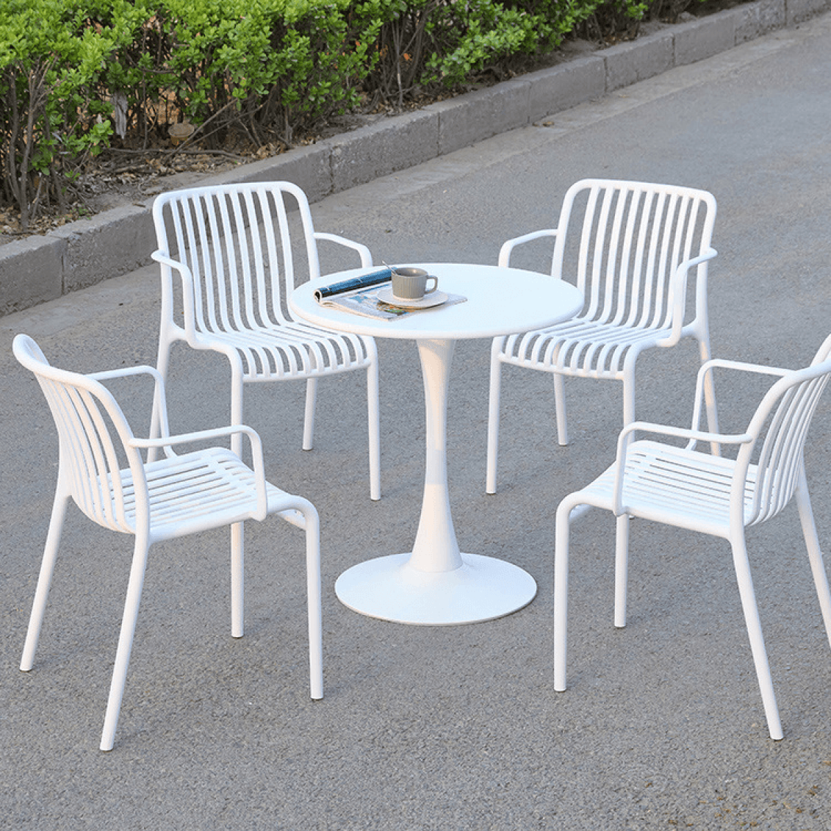 Scaun din polipropilenă pentru exterior White - imagine 4 - Homuse